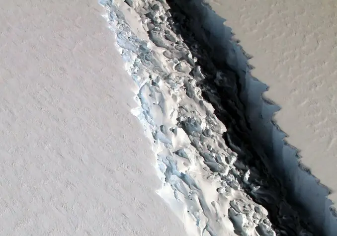 Antártida se rompe, pero no es sólo por el cambio climático