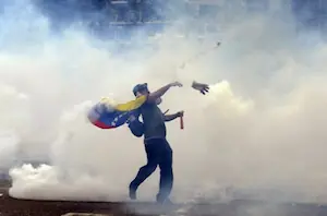 El sufrimiento puede conducir a creencias políticas extremas