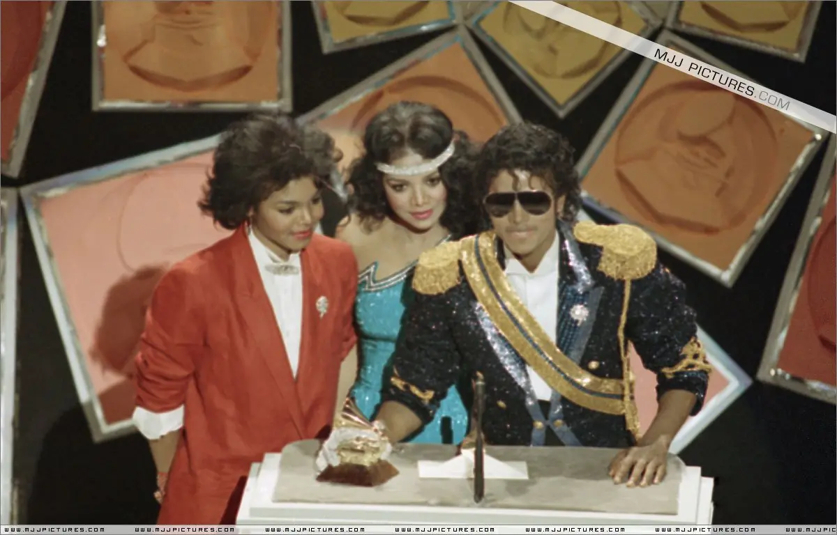 Un dia como hoy el Rey del Pop ganaba 8 Grammy al hilo