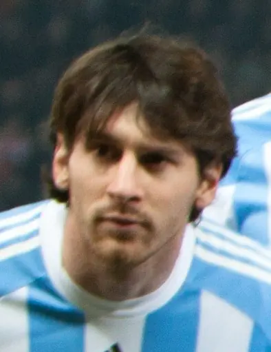 Encontré a Messi tocando con los Ramones y te lo muestro