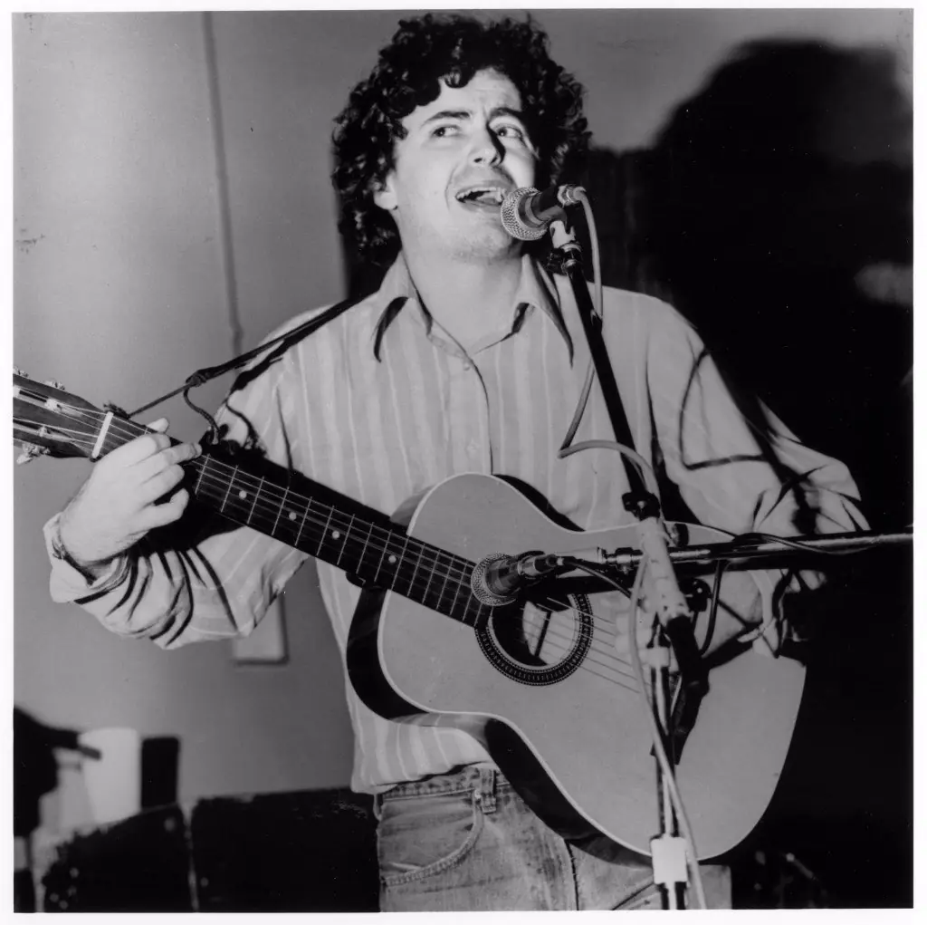 El artista paranoico al que hizo famoso Kurt Cobain