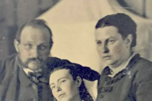 Fotos parecen muy inocentes pero guardan una historia oscura
