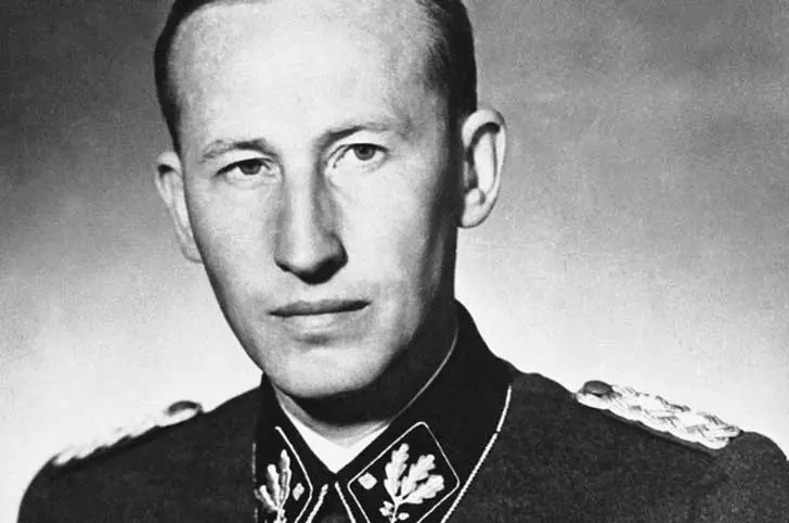 nazis