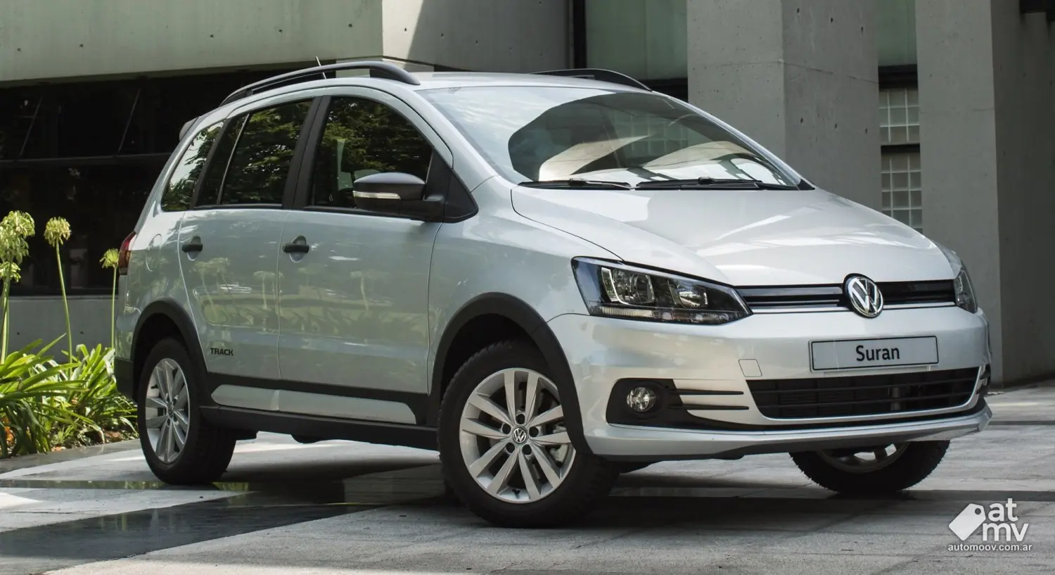 nueva Vw Suran Track 2017