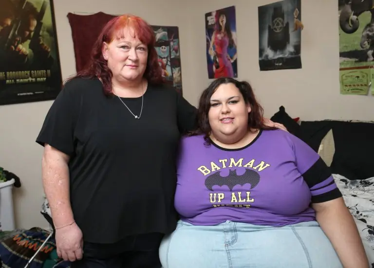 pesa mas de 300 kilos