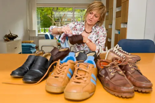 Cómo limpiar zapatos de cuero: algunos consejos útiles