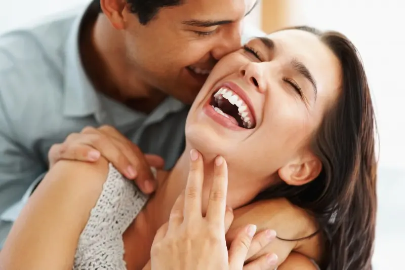 hacer reir a una mujer