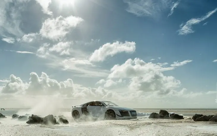 Audi lo contrató para fotografiar carro de 160 mil dólares