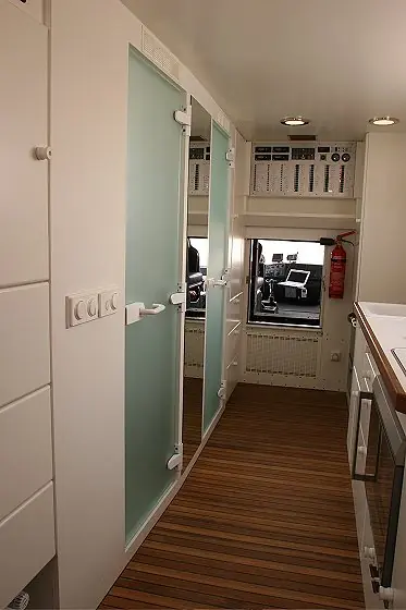 Parece un simple camión pero espera a ver su interior