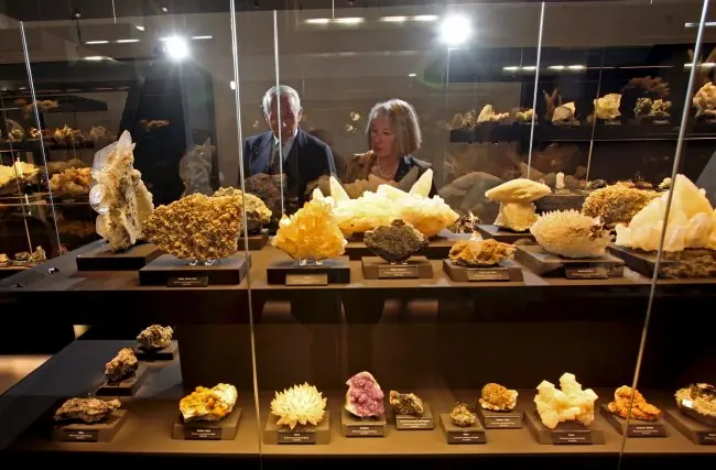 Científicos catalogan208 minerales creados x activida humana