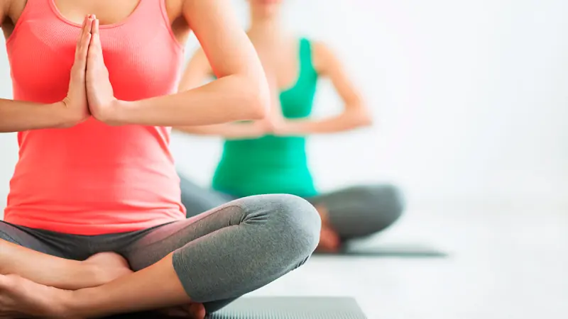 Los 15 beneficios de hacer yoga