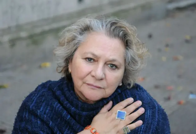 desmintiendo post sobre Echarri echado por ser k