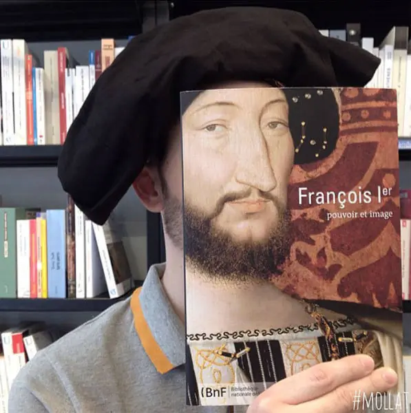 Cuando los empleados de las librerias se aburren