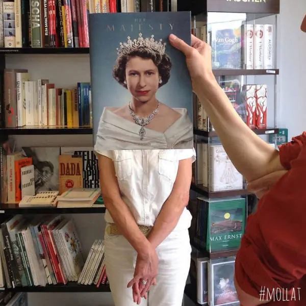 Cuando los empleados de las librerías se aburren...