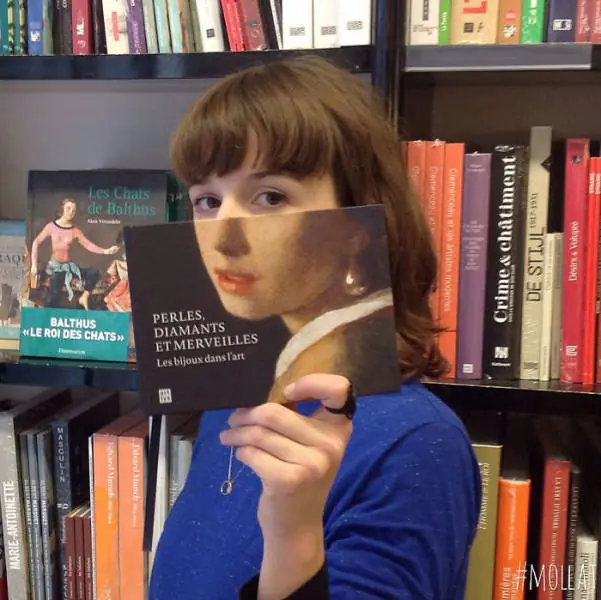 Cuando los empleados de las librerías se aburren...