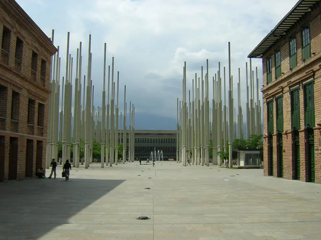 Plaza Plaza