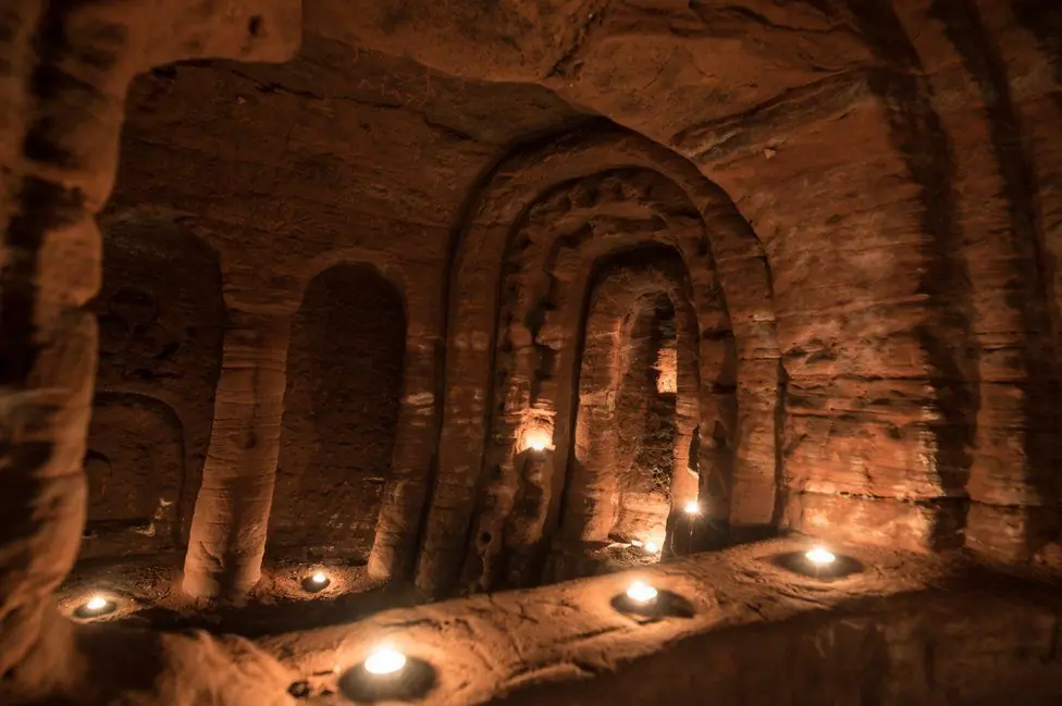 Hallan cueva de los Caballeros Templarios en una madriguera