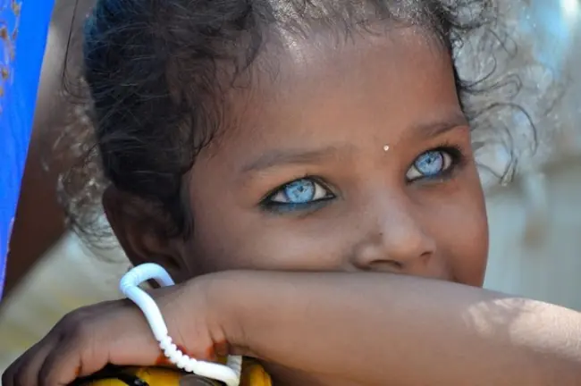 Todas las personas de ojos azules tienen un secreto en común