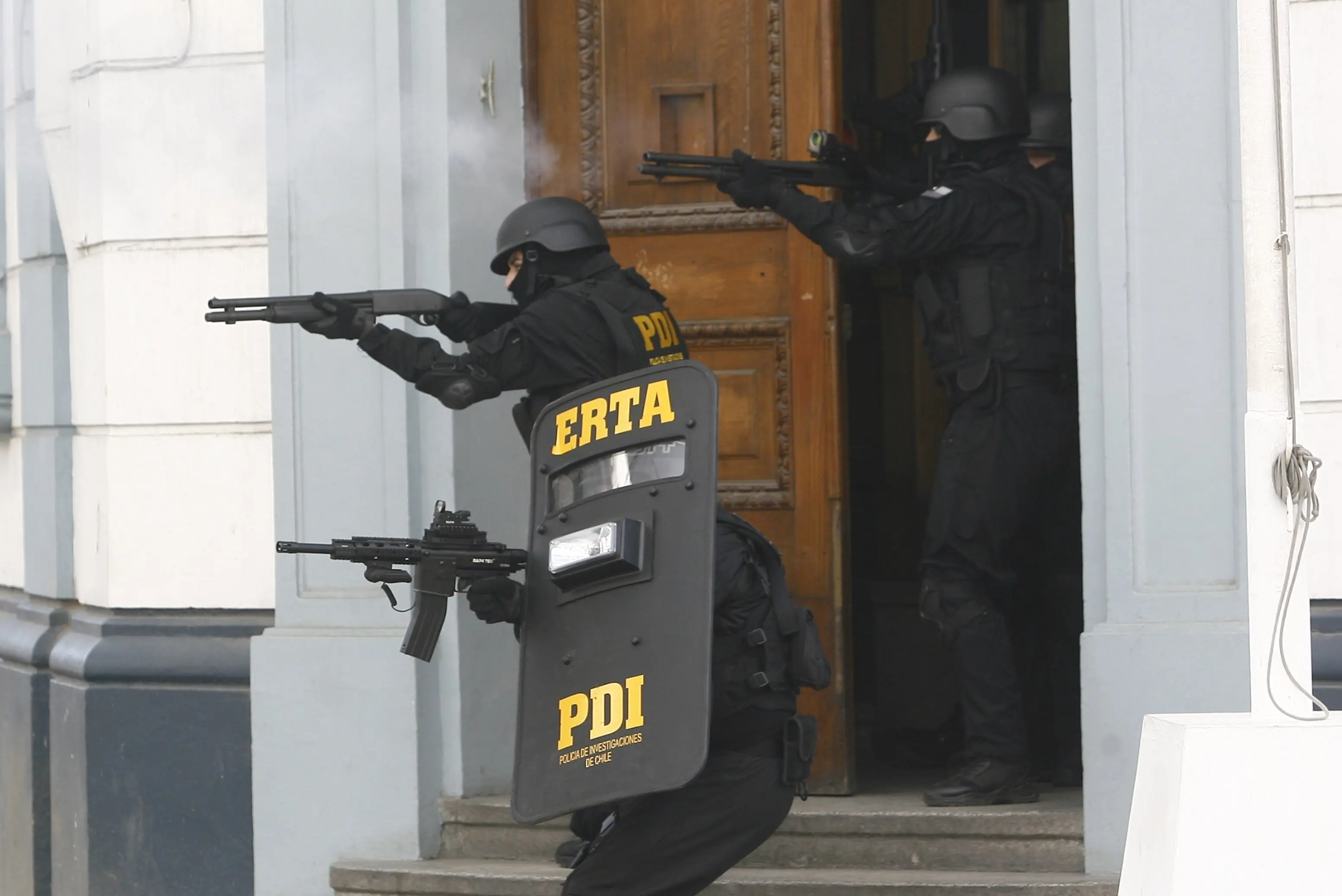 Policia