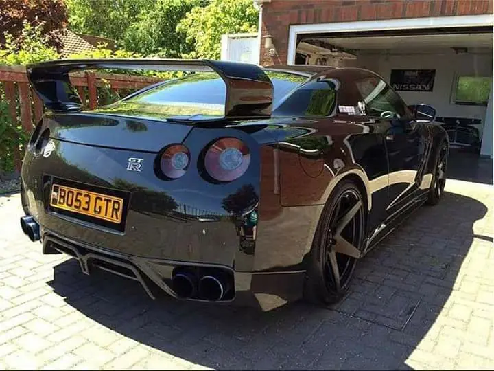 +5 si te gusta el Nissan GT-R R35