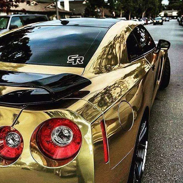 +5 si te gusta el Nissan GT-R R35