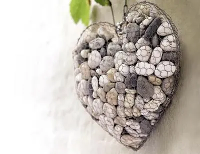 20 fantásticas ideas para decorar con piedras de río