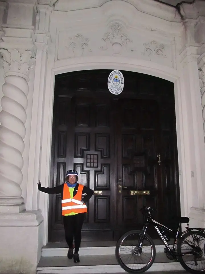 Recorro en bici los lugares más curiosos de Bs As.