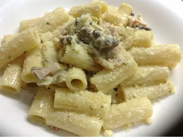 Mostachol con Crema-Jamon-Champiñones-Aceitunas