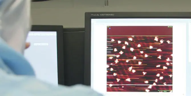 Coches del tamaño de átomos: así es la carrera de Nanocars