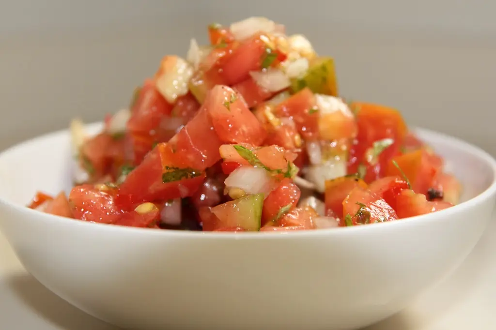 como preparar Salsa Cruda de Tomate