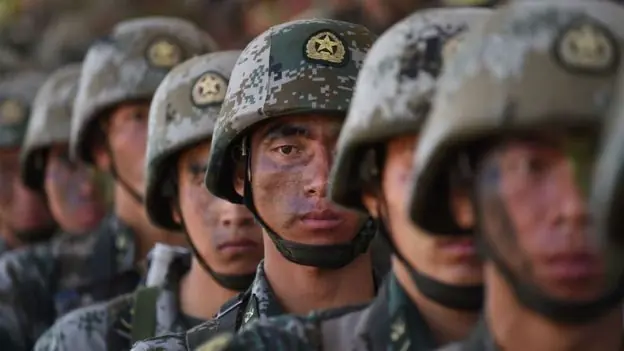 militares