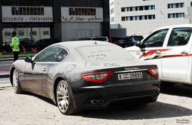 Por Qué La Gente Abandona Sus Coches De Lujo En Dubai