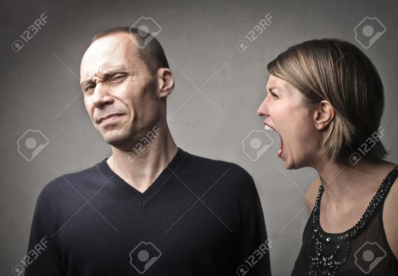 Voz femenina ¡agota el cerebro del hombre!