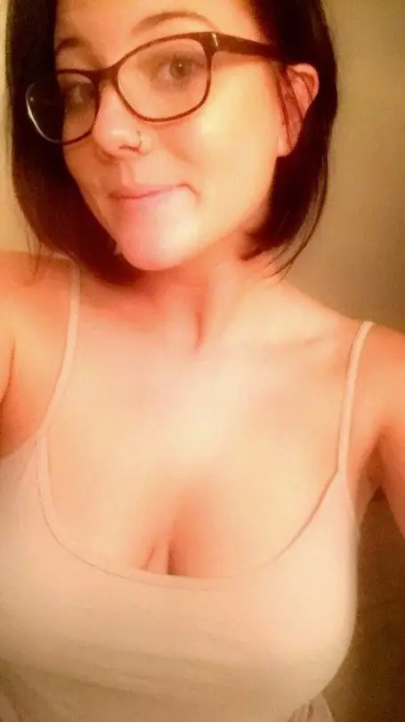 Con o sin lentes? Alguna de "ellas" podria ser tu novia..