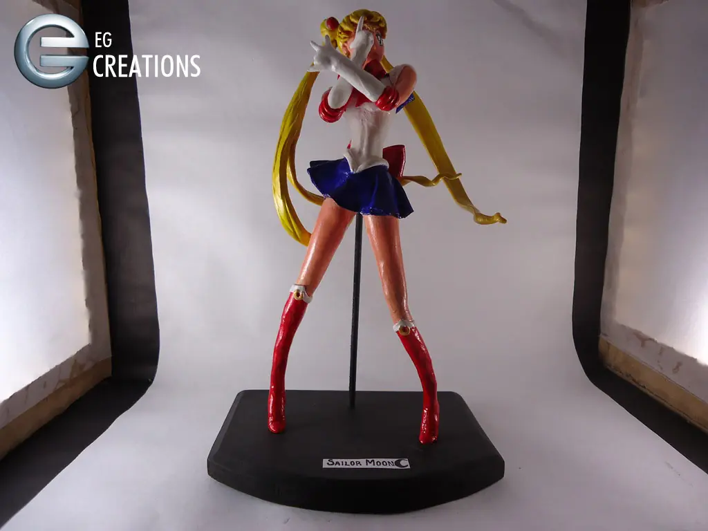 Sailor Moon (Escultura en Porcelana en frio echa por mi)