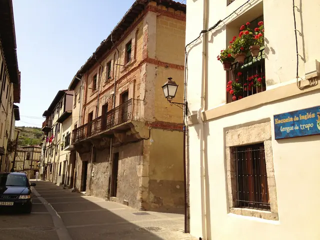 Espana y sus pueblos