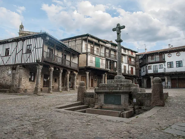 Espana y sus pueblos