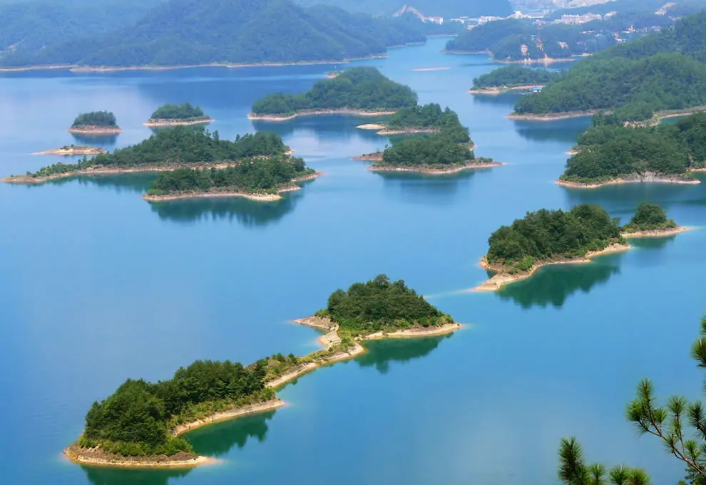 Shi-Cheng, Una ciudad sumergida bajo el agua en China Shi-Cheng, Una ciudad sumergida bajo el agua en China