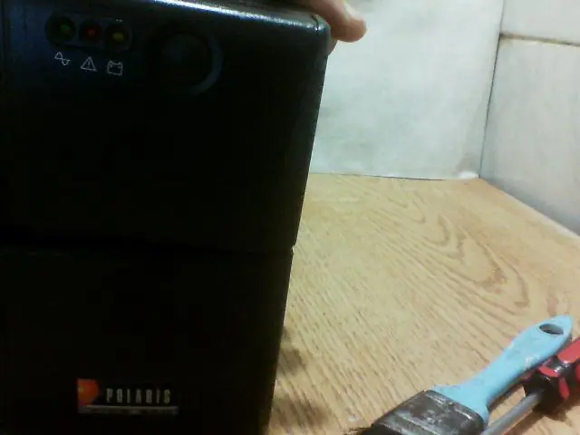 como cambiar la bateria de un ups