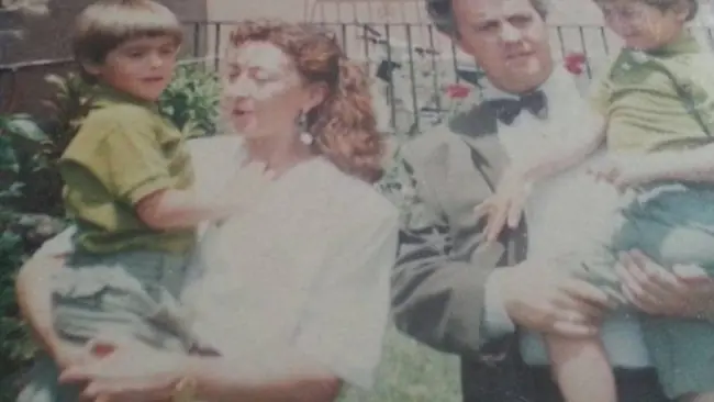 Viudo publica una carta anual a su esposa para contarle cómo