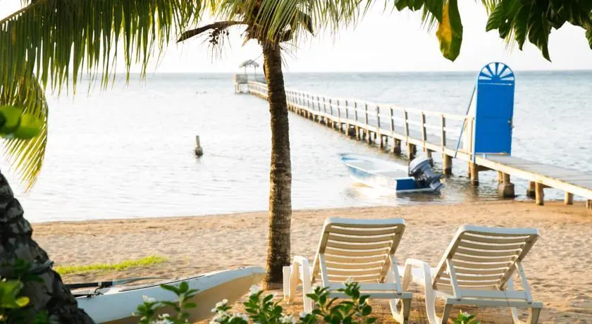 hoteles en roatan