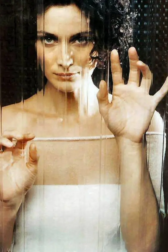 La bella y exótica "Carrie-Anne Moss" es (Trinity) en Matrix La bella y exótica "Carrie-Anne Moss" es (Trinity) en Matrix