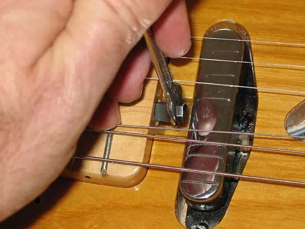 Construite un alma para tu mástil de guitarra (reeditado)