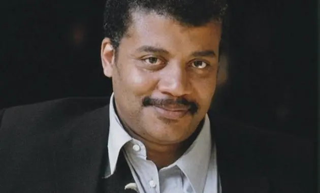Neil deGrasse destruye la fantasía de los zombies