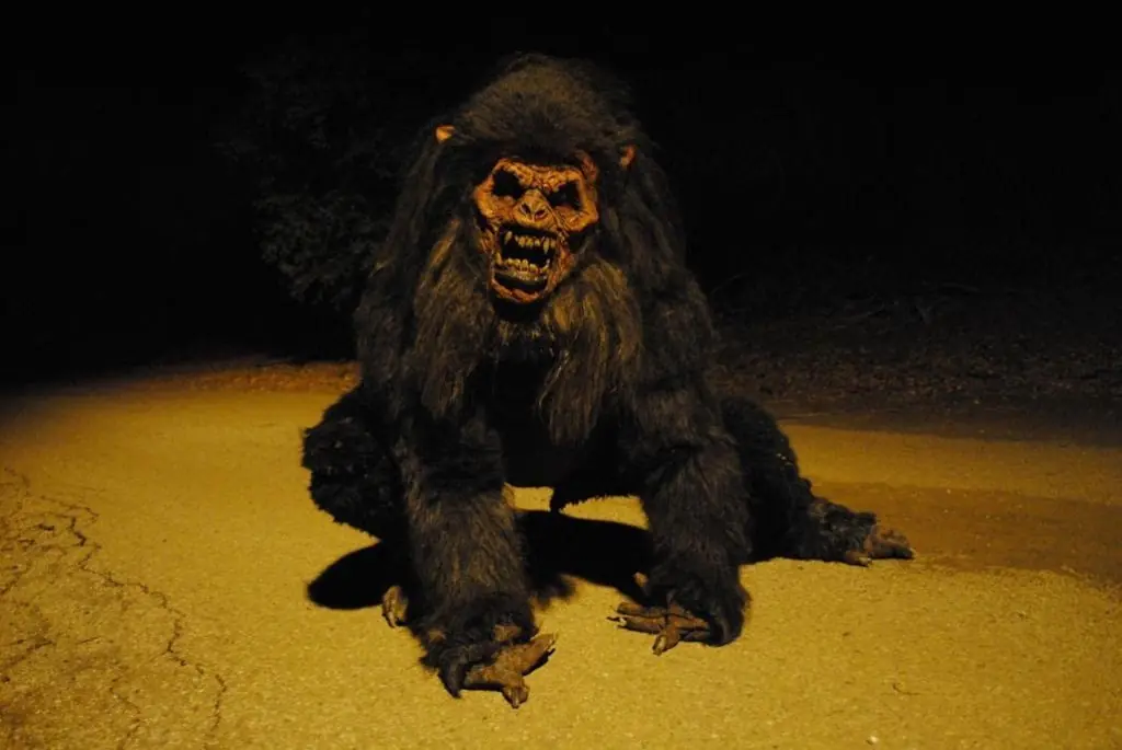 Leyendas de seres monstruosos y siniestros del mundo. Leyendas de seres monstruosos y siniestros del mundo.