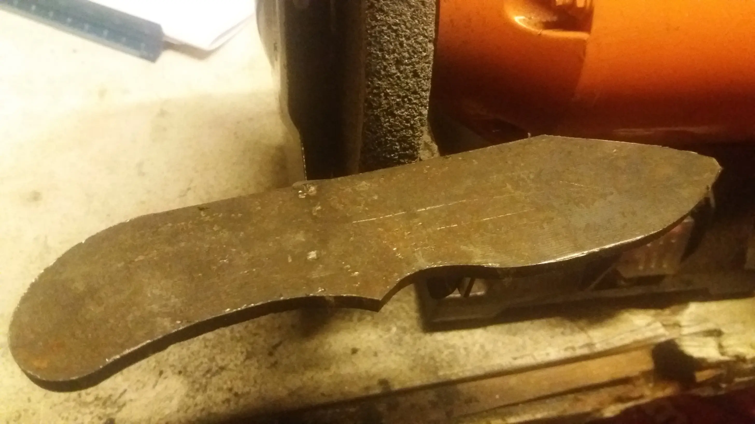 Como hacer un cuchillo super resistente tu mismo actualizado Como hacer un cuchillo super resistente tu mismo actualizado