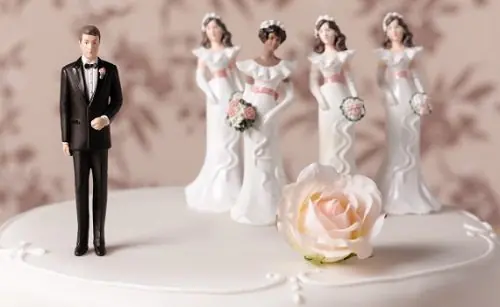 Nos hacen creer que la monogamia es lo "normal"