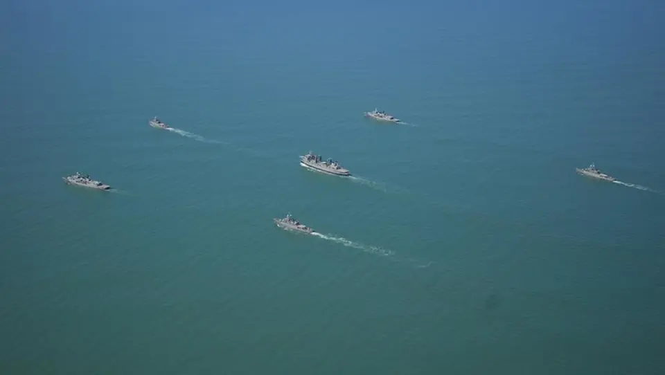 LA FLOTA EN ALTA MAR