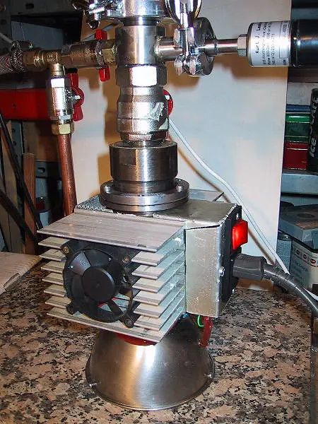 Construcción de una bomba de alto vacío (1ª y 2ª parte)