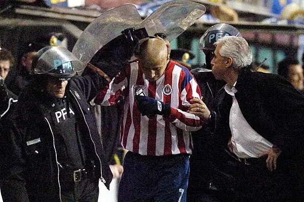 La mentira más grande del fútbol argentino. La mentira más grande del fútbol argentino.